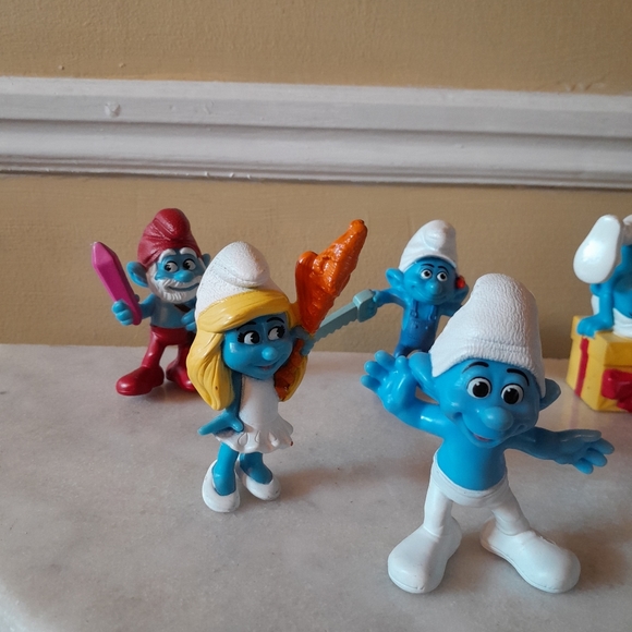 Lot of 8 McDonalds Smurf Figures -PVC mini figures - Picture 3 of 3